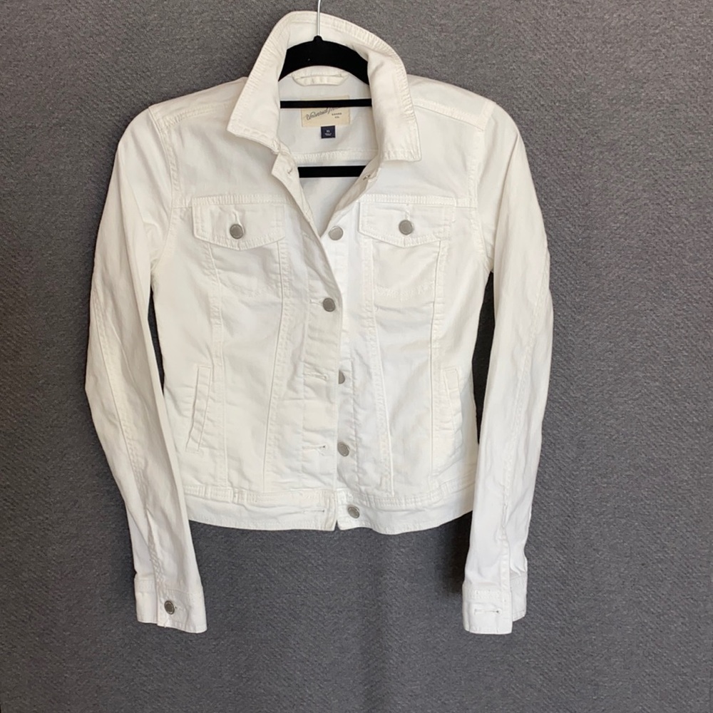 Universal thread white denim jacket